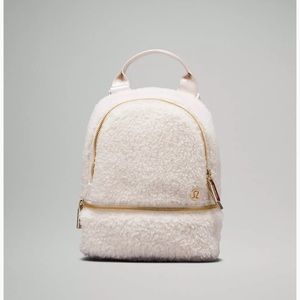 City Adventurer Backpack Micro 3L
Fleece